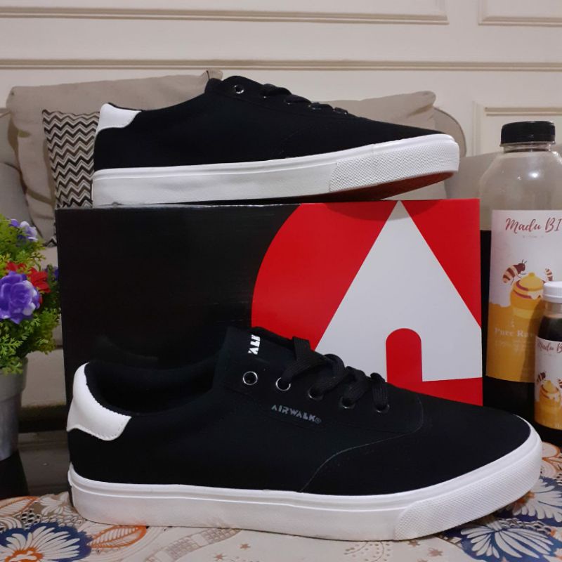 AIRWALK SHAWN BLACK MEN'S SHOES (Sepatu Sekolah)