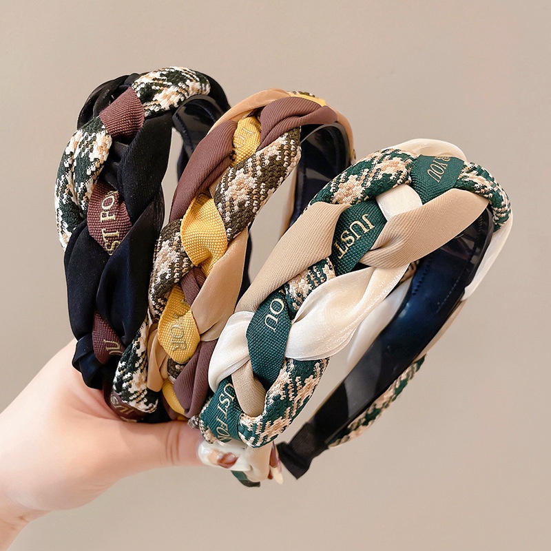 Bando Bandana Lucu Imut Elegan Gaya Korea Aksesoris Rambut Wanita Bando Kepang Korea / Serut Scrunchie Woman Aesthetic Headband Simple Tebal Bahan Kain untuk Piknik Sekolah Kuliah Pesta Nyaman Dipakai Premium