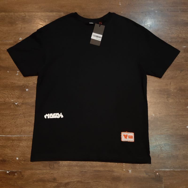 tshirt-muzca-hitam