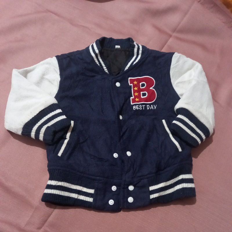 Jaket Nike ori, sweater vest bulu.