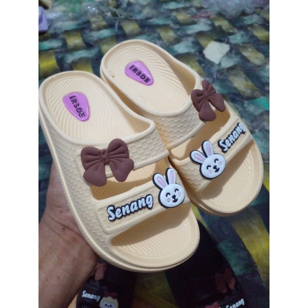 IRSOE / Sandal karet taggung perempuan ban dua motif pita