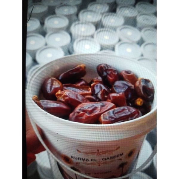 

kurma ember 850g