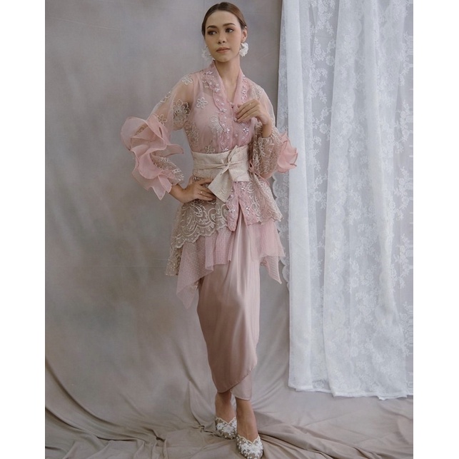 (Sewa Baju Kondangan / Rental Kebaya) Sophie Set - Jaleela Lamaran Tunangan Wisuda