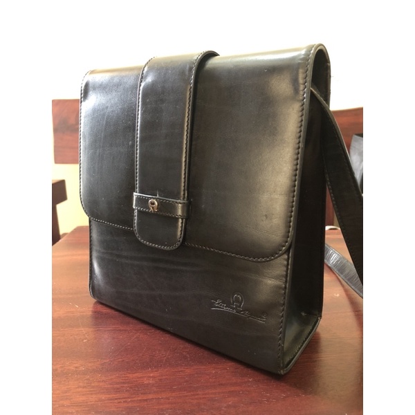 Tas selempang wanita Aigner / Tas kulit selempang / Sling Bag Aigner
