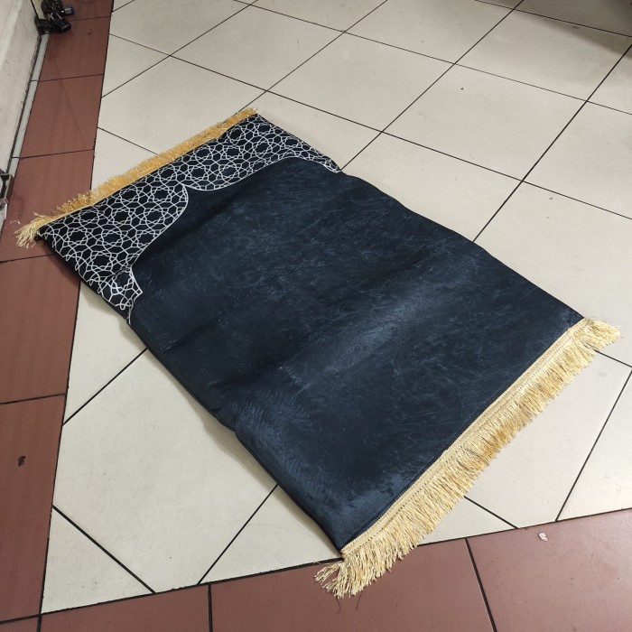 SAJADAH BUSA TEBAL 5CM RESLETING