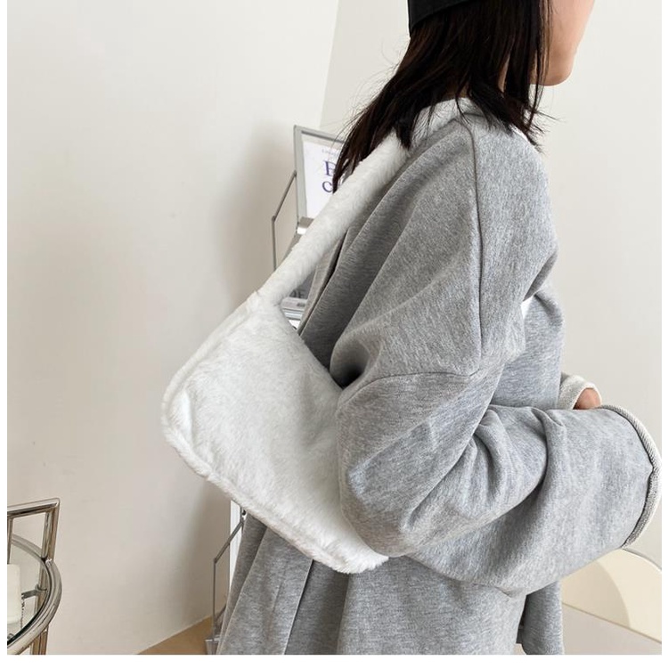 Shoulder Bag Wanita Fluffy Fur Korea Viral Tas Selempang Bahu Perempuan Import Hobos Winter Baguette Lembut