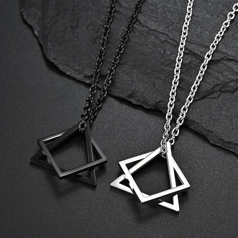 Hot Sale/Wanita Pria Kepribadian Interlocking Square Triangle Pendant Necklace/Ladies Simple Charm Necklaces/Kalung Klavikula Elegan/Kalung Rantai Pantai Kepribadian Perempuan