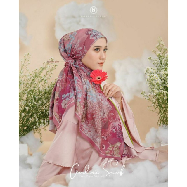 Gardenia Scarf By Nadheera Luxury