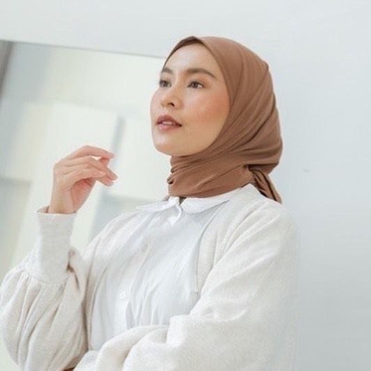 Jilbab Segitiga Instan Polos Jersy Dewasa Kerudung Instan Wanita