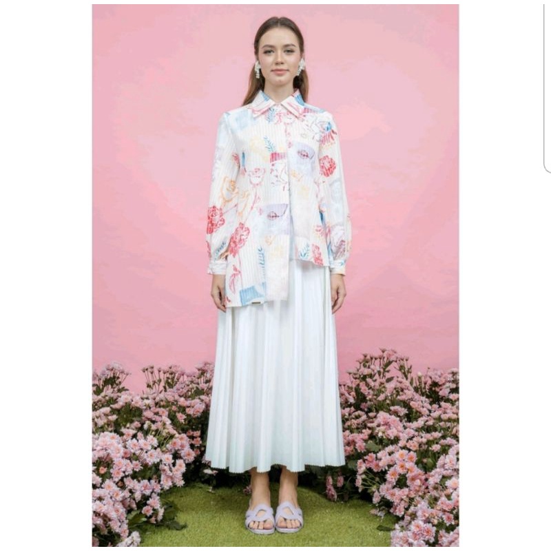 abbey blouse wearing klamby wk sale size M new