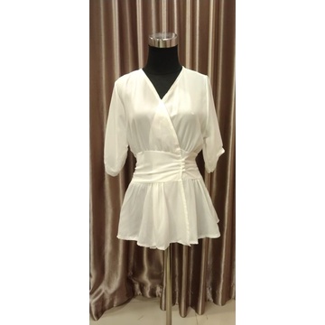 Blouse putih sifon