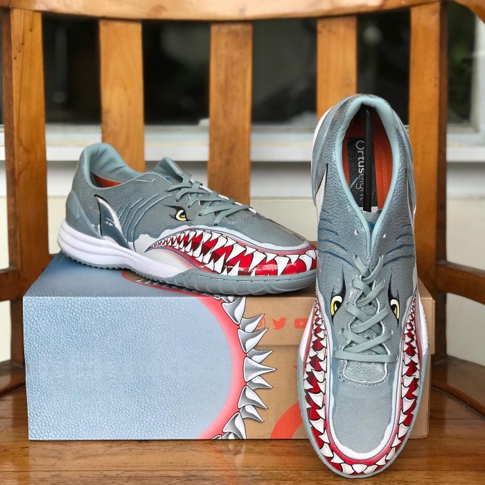 SEPATU FUTSAL ORTUSEIGHT CATALYST REQUIN SEPATU ORTUS HIU