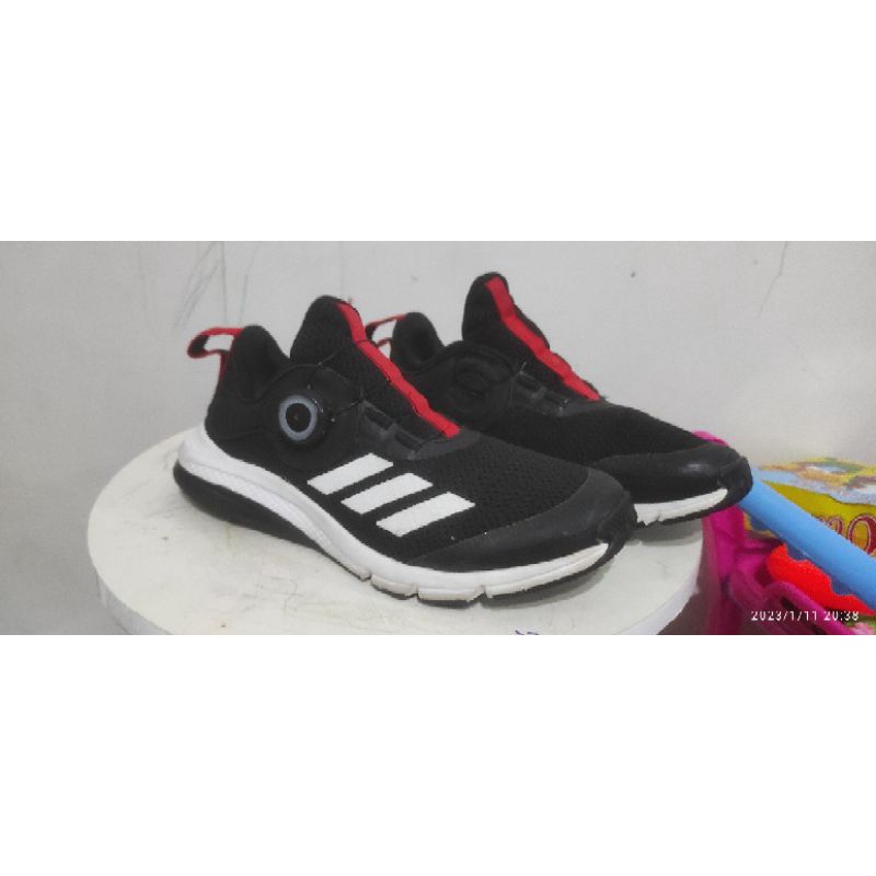 sepatu second adidas boa size 40