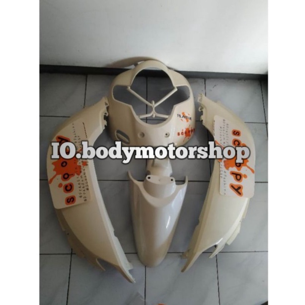 cover body scoopy donat 2018 cream plus stiker