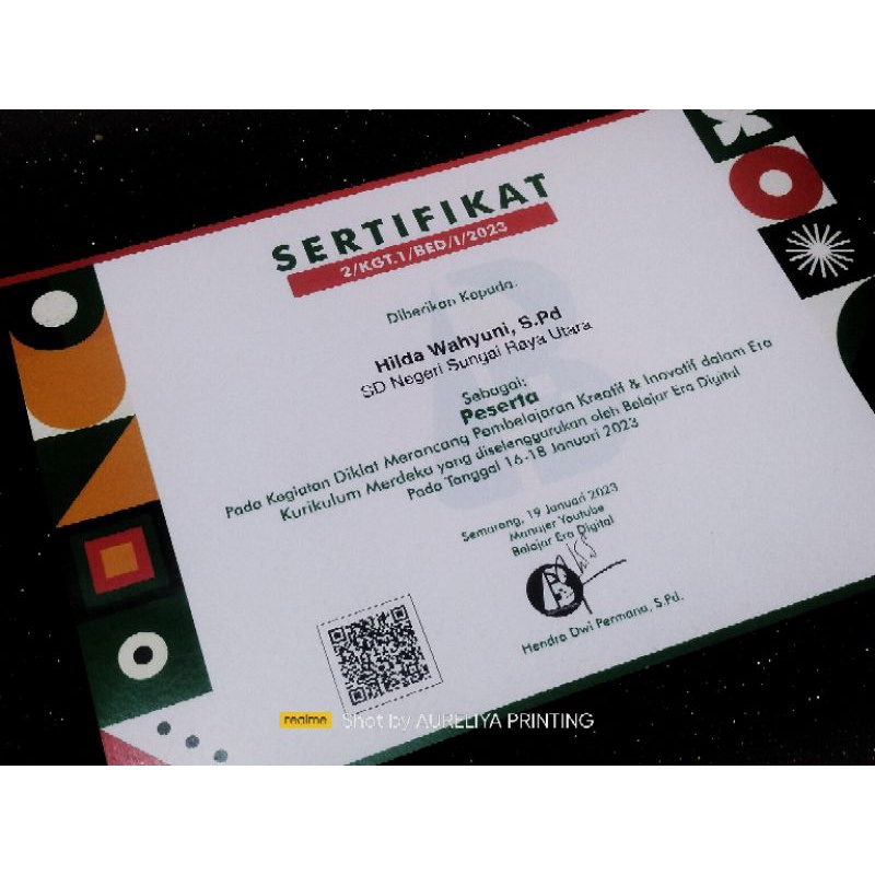 

SERTIFIKAT PIAGAM PENGHARGAAN CUSTOM