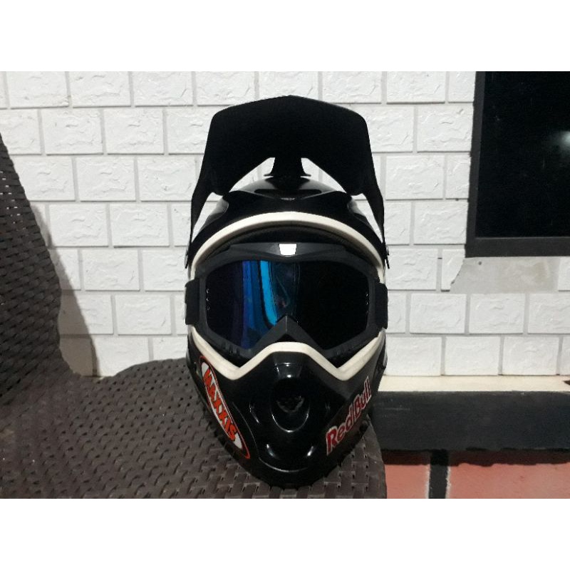 Helm Fullface Sixsixone