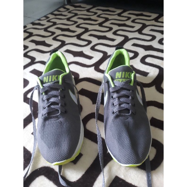 SepatuNikeZoom