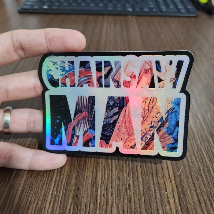 

Sticker Hologram Anime Besar - PSH1417 - Chainsaw Man - Logo