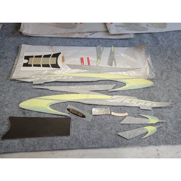 stiker suzuki shogun 110 new original nos