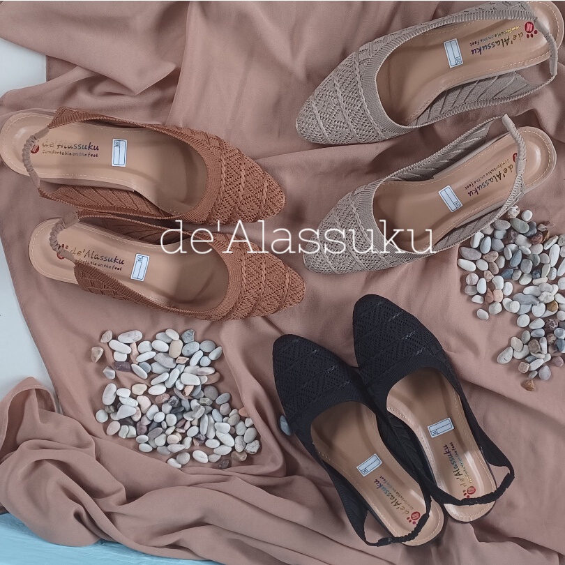 Alassuku.ID - Sepatu Slip On Rajut Tali Belakang Hak 2cm