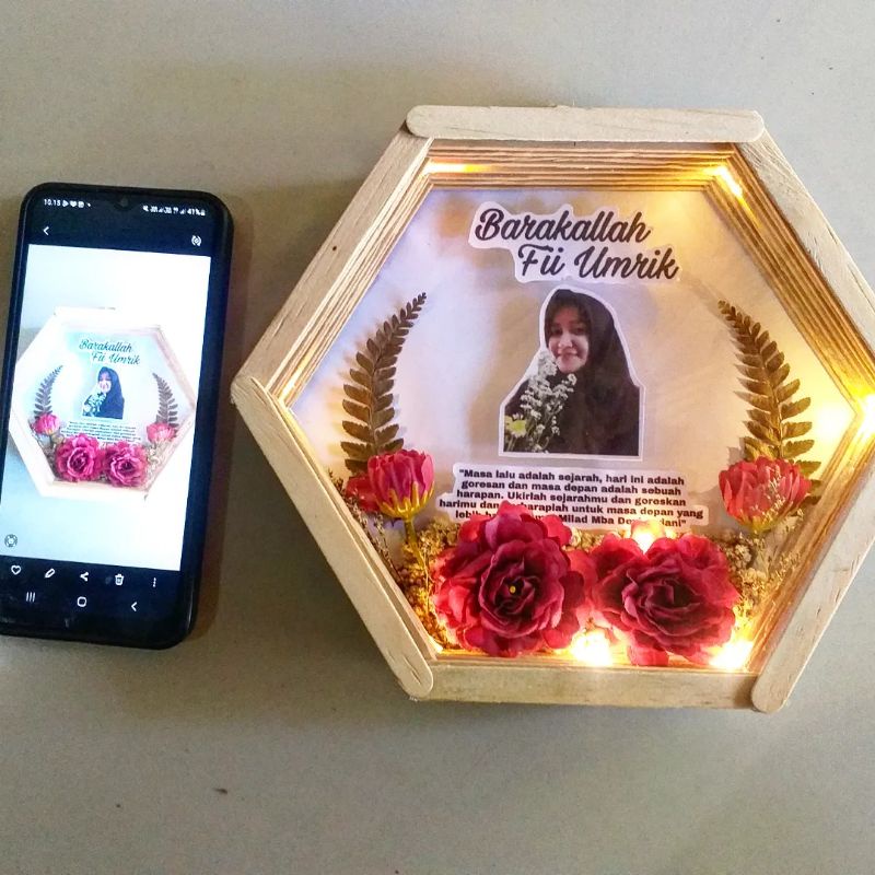 

Hexa Frame Hexagon Hexagonal Kado Unik Wisuda Ulang Tahun Custom