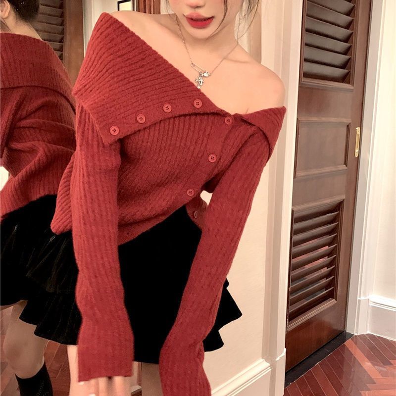 Red Sweater satu bahu biru muda gaya Hong Kong wanita musim gugur dan musim dingin garis lembut slim-fit short single-breasted bottoming shirt off-shoulder top