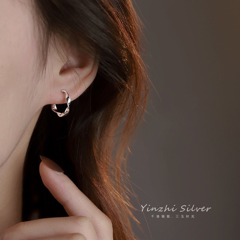 YEEZII Anting Hoop Twist Untuk Wanita Silver Earring Aksesoris Fashion Perhiasan