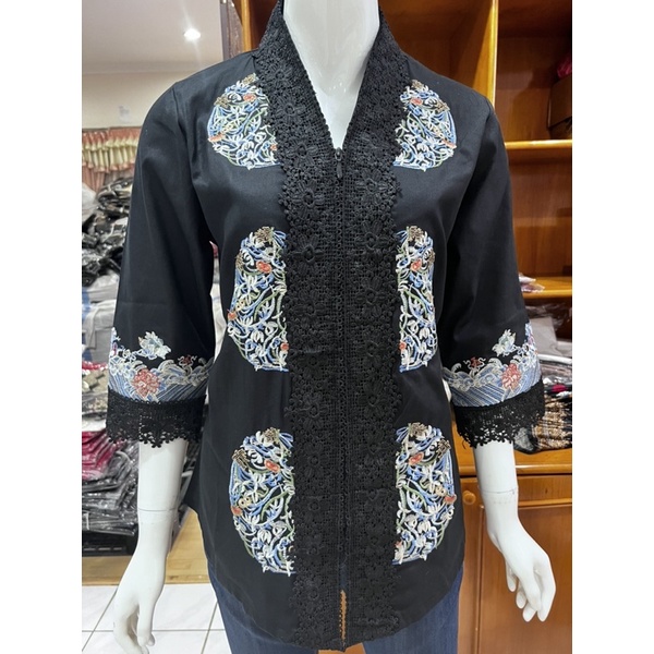 1251 /1250 kebaya bordir timbul kombinasi brukat tebal alexuez premium hitam /kebaya encim