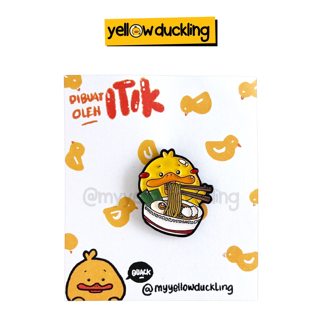 

ENAMEL PIN - ITIK RAMEN - YELLOW DUCKLING MR. ITIK - BROOCH / PIN ENAMEL ALLOY - KAWAII MERCHANDISE BAG CHARM BROS PIN LUCU - MURAH KAWAII GIFT IDEA - ITIK MAKAN MI