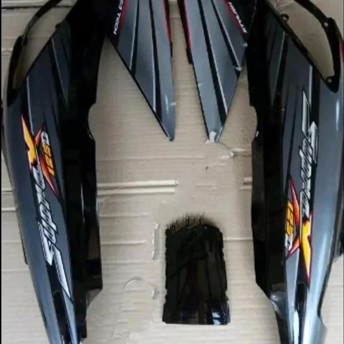 MURAH COVER BODY SUPRA X 125 LAMA 2005-2006