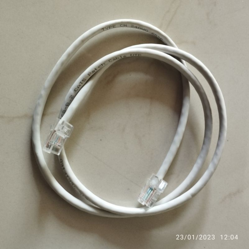 Kabel LAN UTP Cat 5e Panjang 1M Sudah Terpasang Konektor RJ45 Konfigurasi Straight