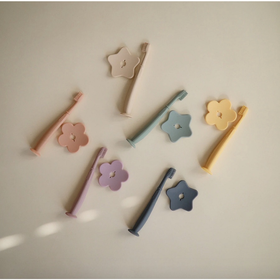 Mushie Training Toothbrush / Sikat Gigi Anak Bayi