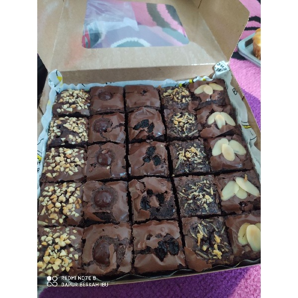 

BROWNIES FUDGY Ukuran 20x20