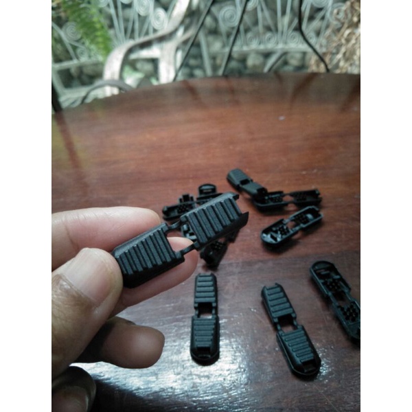 STOPPER UJUNG TALI END CORD PLASTIK