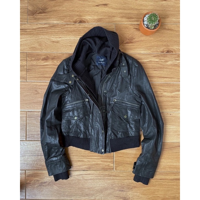 Jaket kulit cewek hoodie pl bekas preloved second