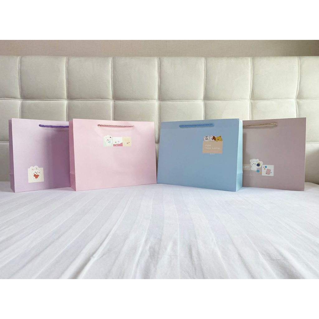 

Paper bag motif Rabbit cat / Tas Kertas / Tas Kado / Shopping bag / Goodie bag