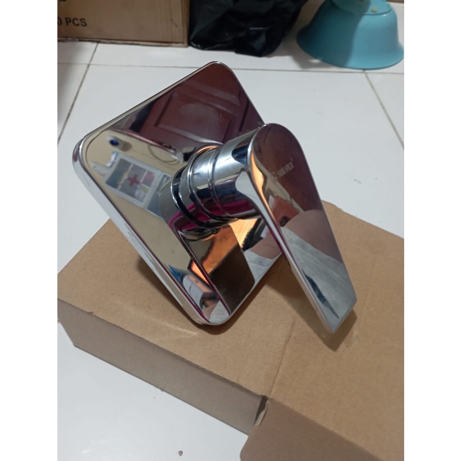 stop kran tanam panas dingin/kran shower tembok panas dingin mixer