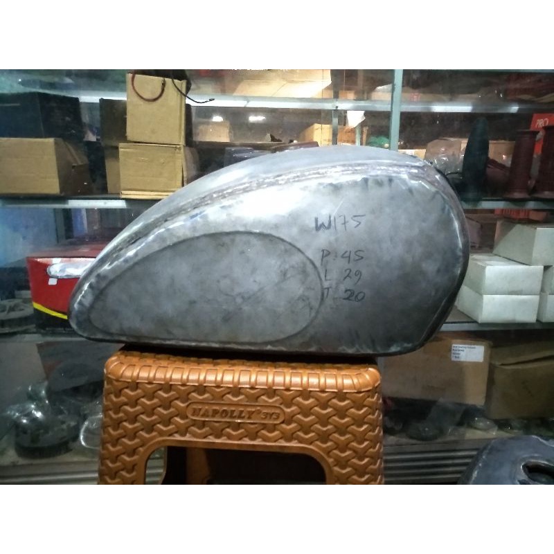 Tangki custom model W175
