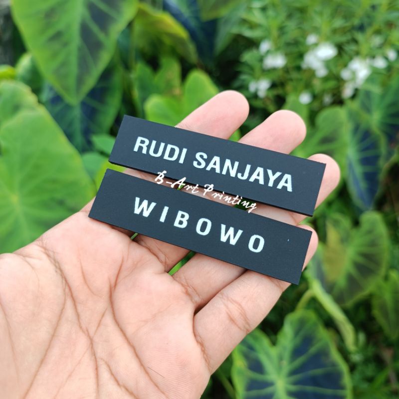 SEHARI JADI Name Tag Tebal 3 mm Nama Dada Papan Nama Grafir Gravir Gravier DOFF Laser MURAH( Nametag Ukir/Laser, Papan Nama Persit, PNS, PDH, TNI/POLRI)