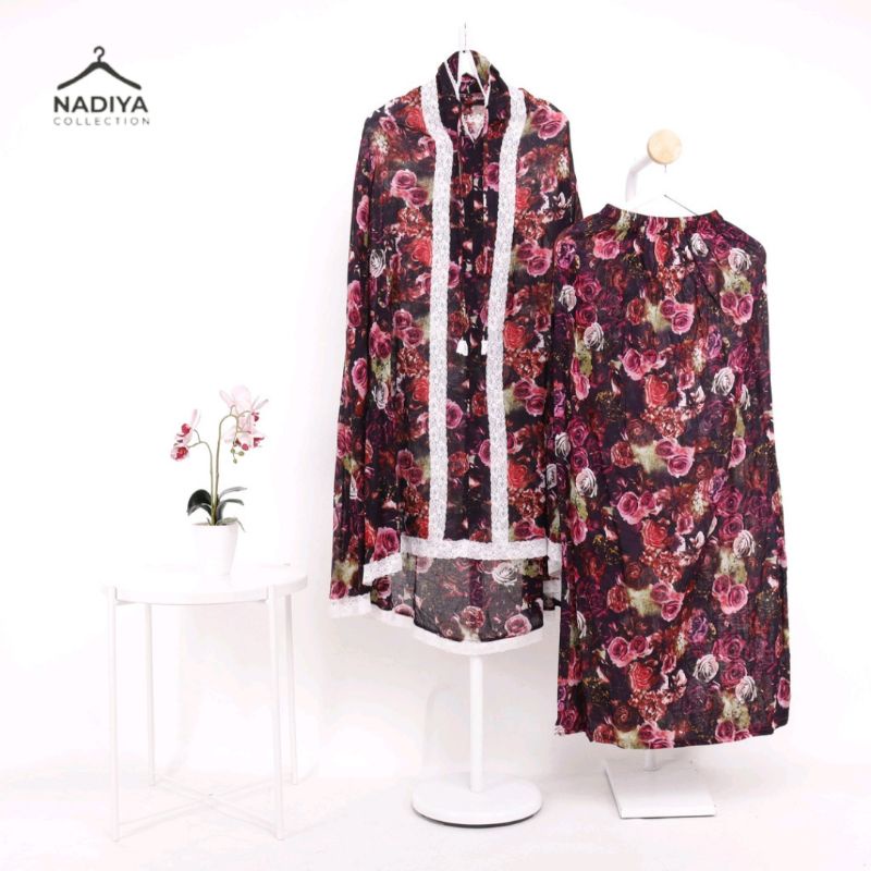 Prayer Robe Signature - Hajj Series Prayer Lace Series by Nadiya