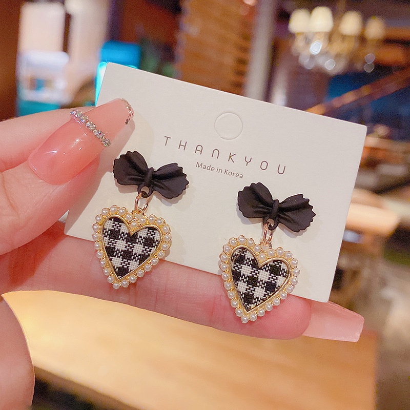 Anting Y2K Mutiara Mesh Elegan Untuk Wanita Hati Hitam Ikatan Simpul Stud Earring Aksesoris Perhiasan