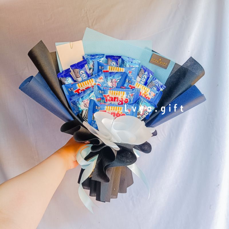 (GS 0003) Lvya.gift Buket snack murah tema biru | Buket biru | Snack bouquet | Buket snack affordable | Buket snack wisuda | Buket snack biru