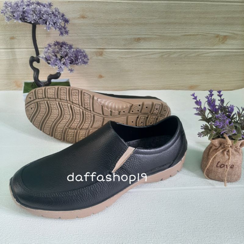 Sepatu Karet Pria /wanita Att Awk 578 Anti Air Slip On/Sepatu Karet Pantofel Warna Hitam,Coklat mocca Uk.40-43