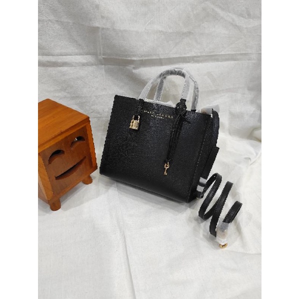 Mj Mini Grind Tote Bag black