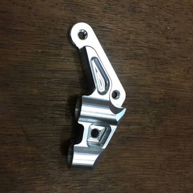Breket depan ninja 150 rr/r monoblock dist 220