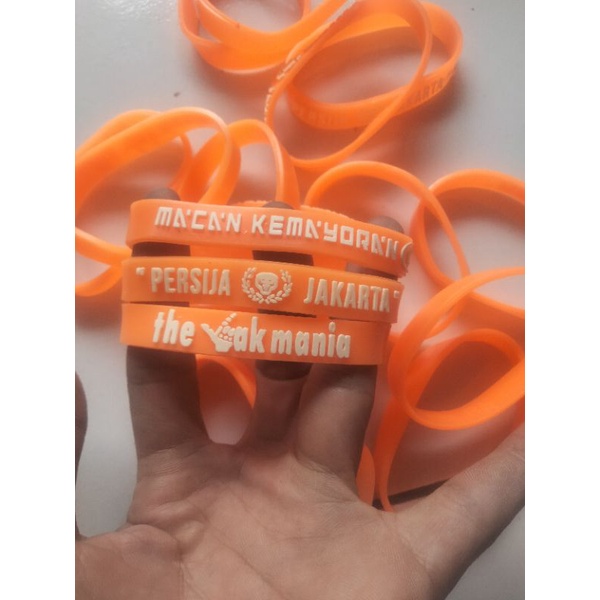 gelang karet PERSIJA