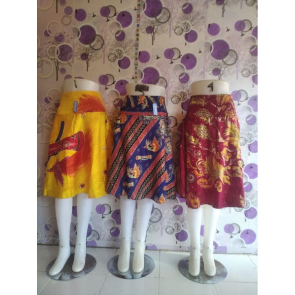 ROK MAYUNG PENDEK DEWASA BATIK PAPUA MOTIF BURUNG CENDRAWASI DENGAN PINGGANG FULL KARET DI JAMIN