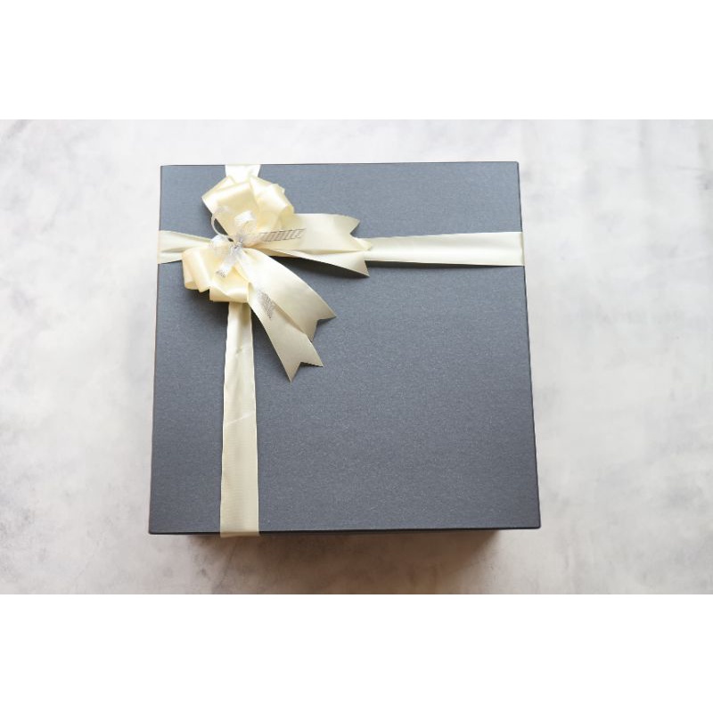 BOX GIFT BESAR |HARD BOX| Panjang 40cm x Lebar 40cm x Tinggi 15cm
