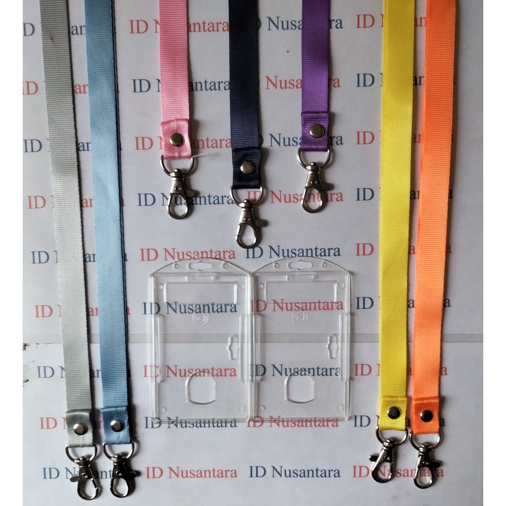 

Paket Tali ID Card Kait 1.5CM Polos dengan Casing ID Acrylic Bening
