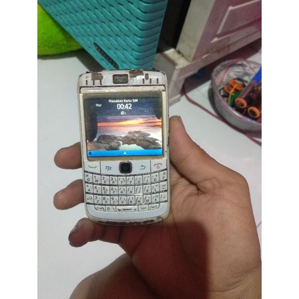 blackberry onyx 2 9780 minus lcd sudah tua